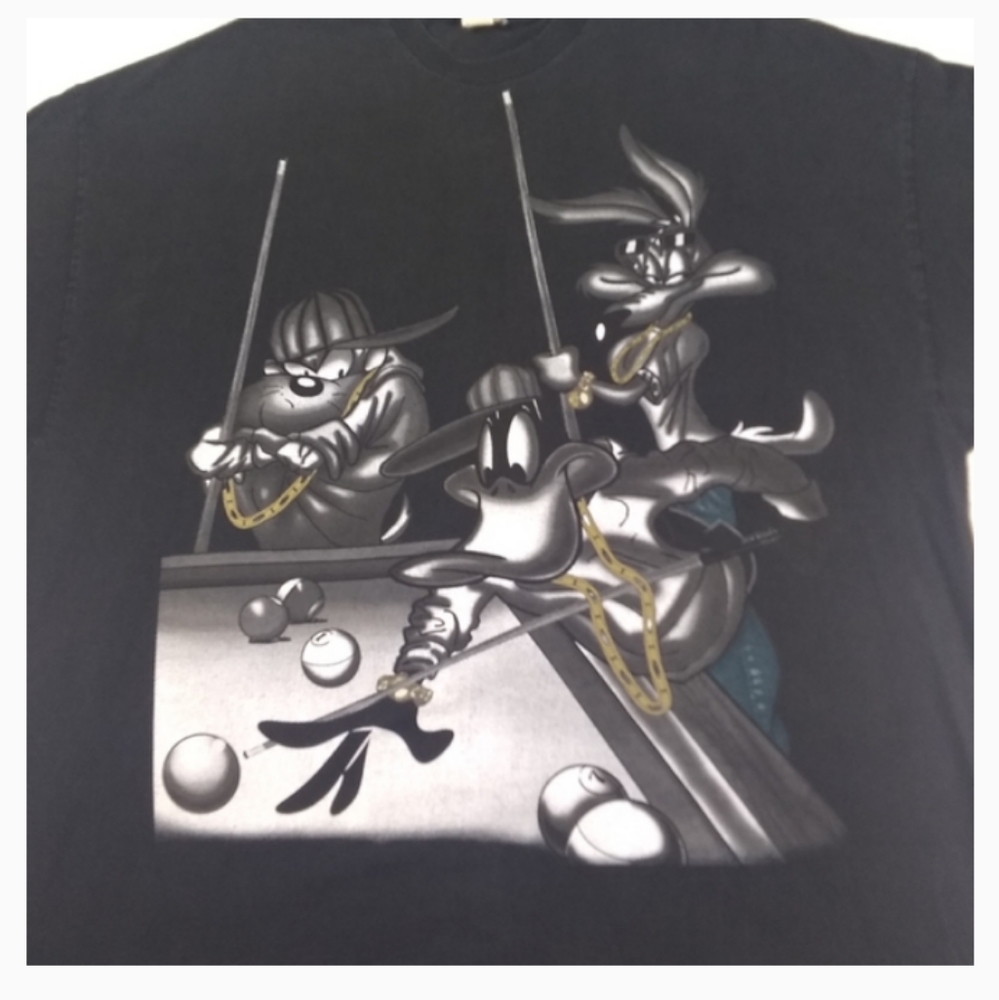 VINTAGE LOONEY TUNES GRAPHIC TEE POOL GAME MENS